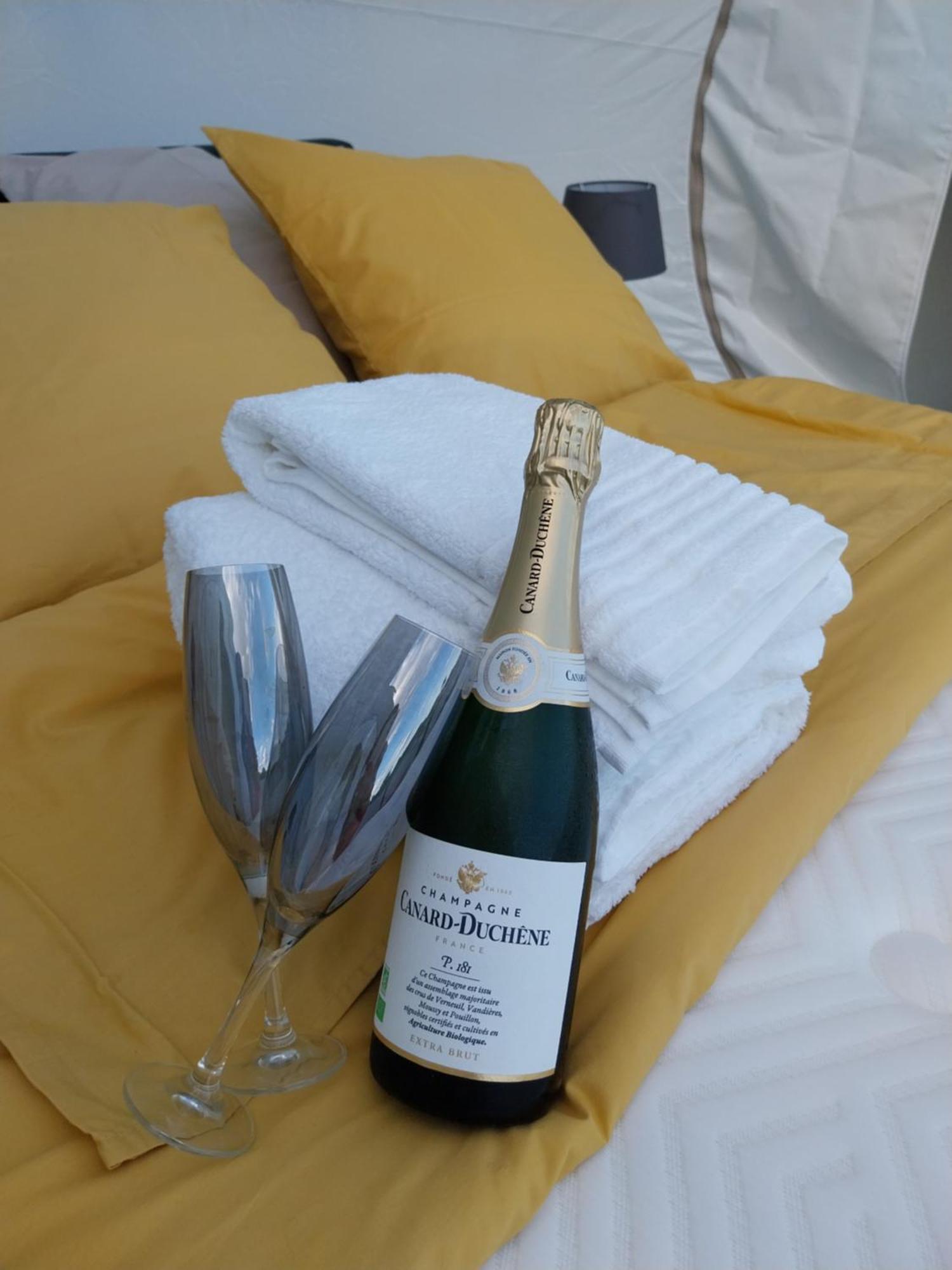Hotel La Bubble La Salvetat-Peyrales Zewnętrze zdjęcie